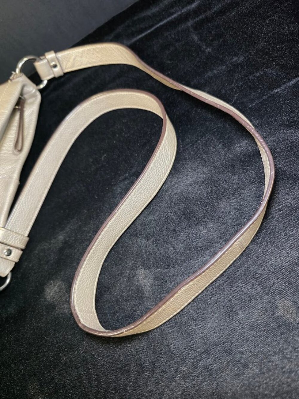 Coach Convertible Chain Duffle Crossbody No. C1275-F19722 - Picture 9 of 15